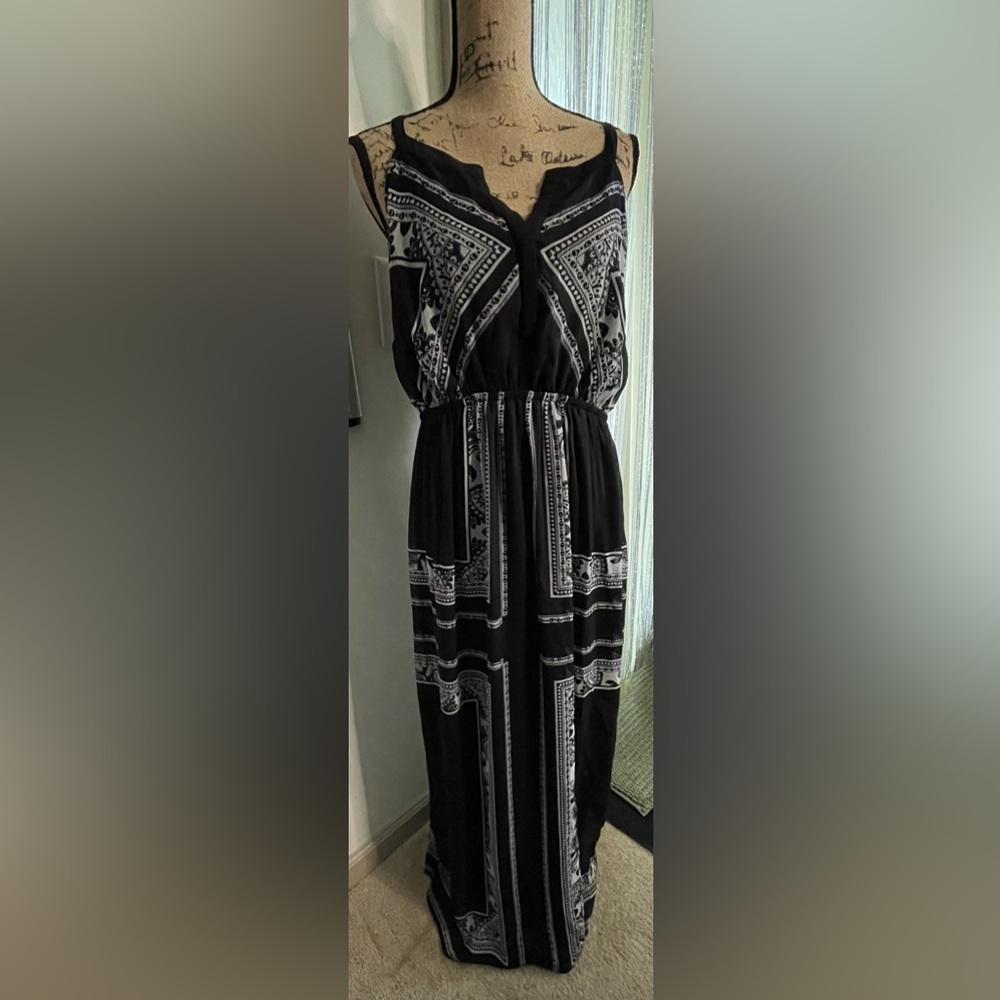 EUC Old Navy Sleeveless Maxi